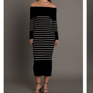 ‼️DELETING FRIDAY‼️Endless rose off shoulder fold stripe maxi dress - NWT